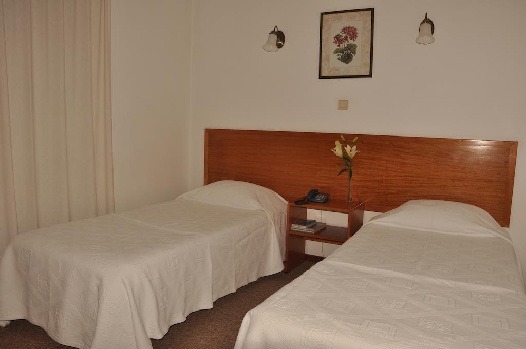 Residencial D. Joao III Hotell Ponta Delgada Rom bilde